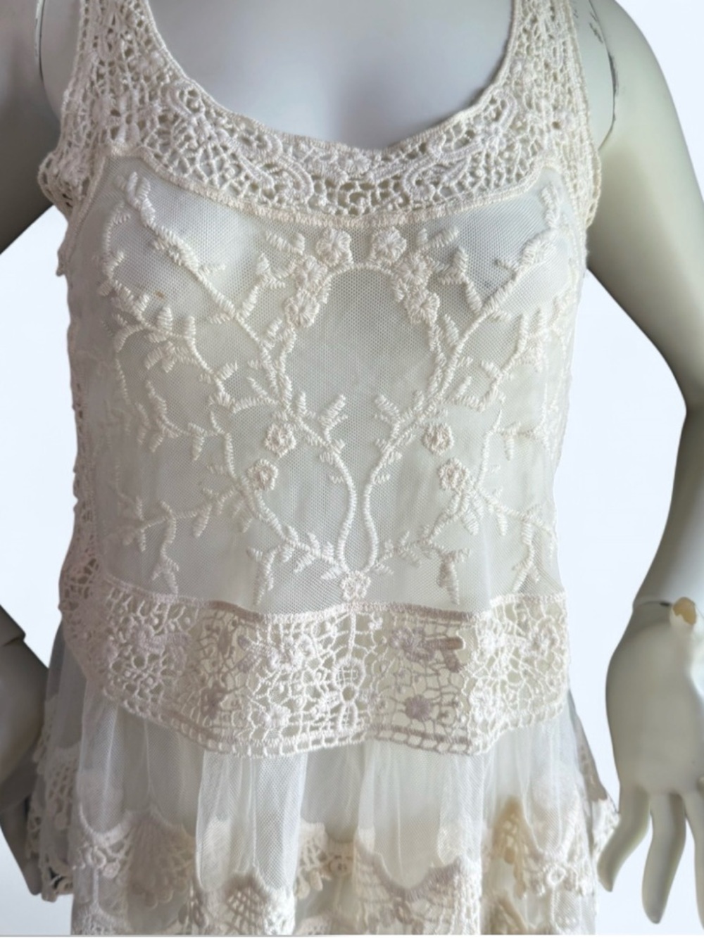 EXPRESS mint condition Ivory lace sheer crop top boho festival fairycore